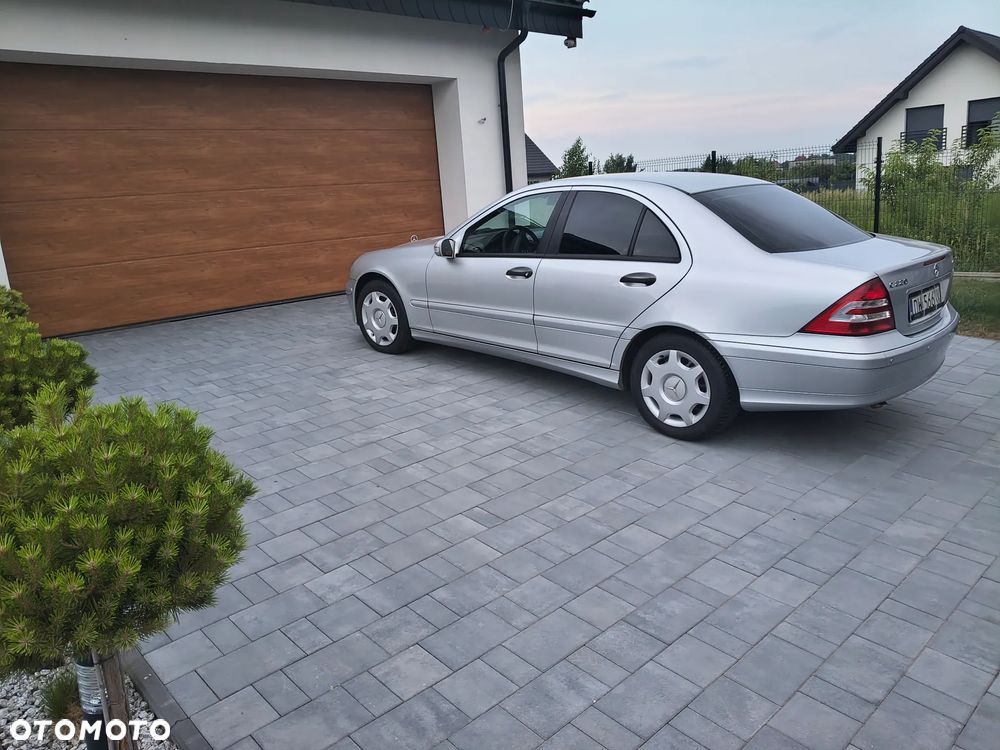 Mercedes-Benz Klasa C 220 CDI Automatik Elegance DPF - 9