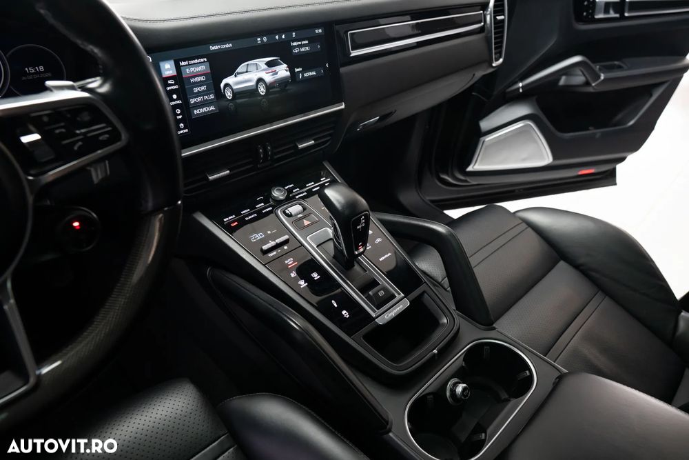 Porsche Cayenne S - 11