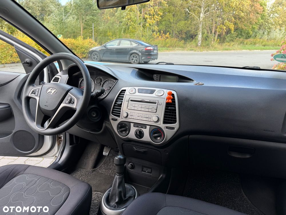 Hyundai i20 - 16