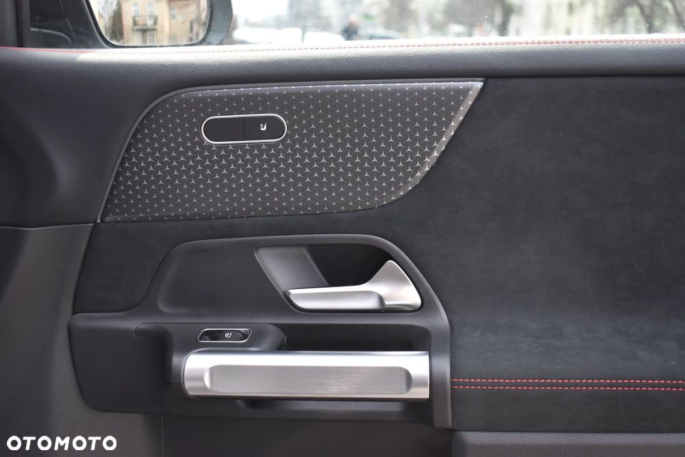 Mercedes-Benz GLB 200 d 4Matic 8G-DCT Edition AMG Line - 22