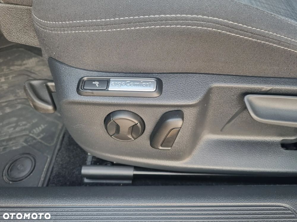 Volkswagen Passat Variant - 12