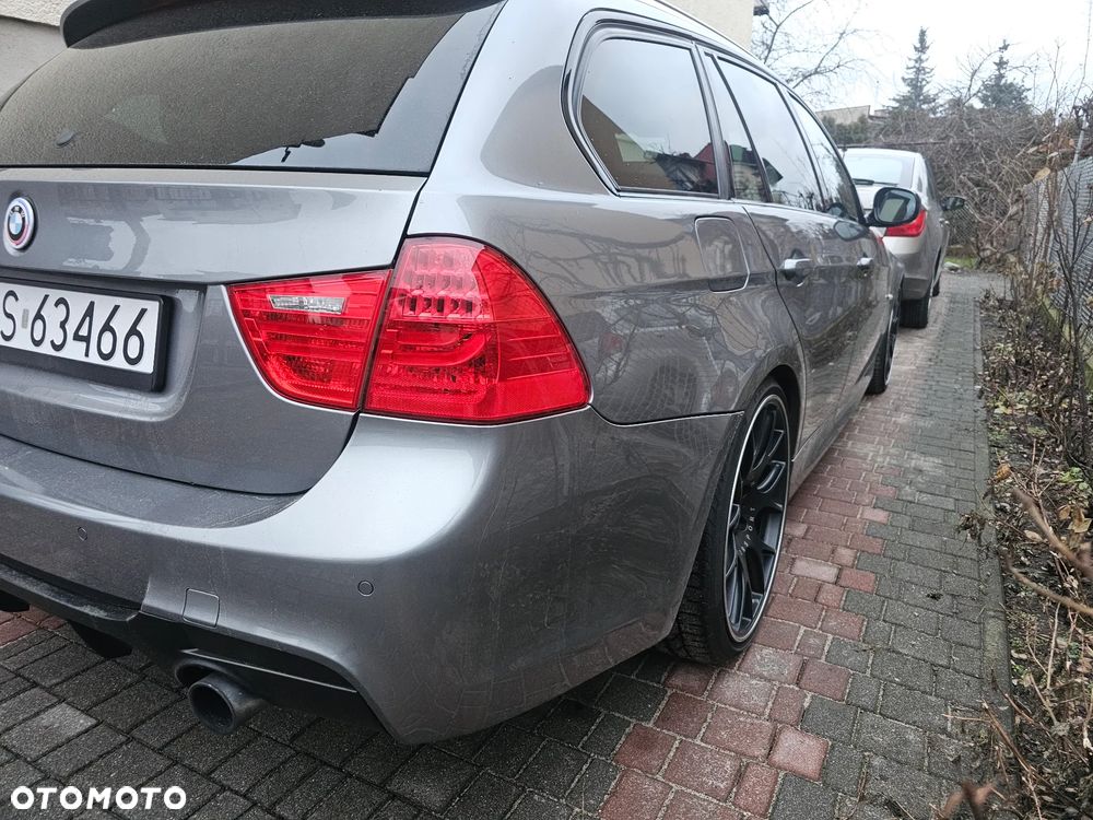 BMW Seria 3 335i xDrive - 7