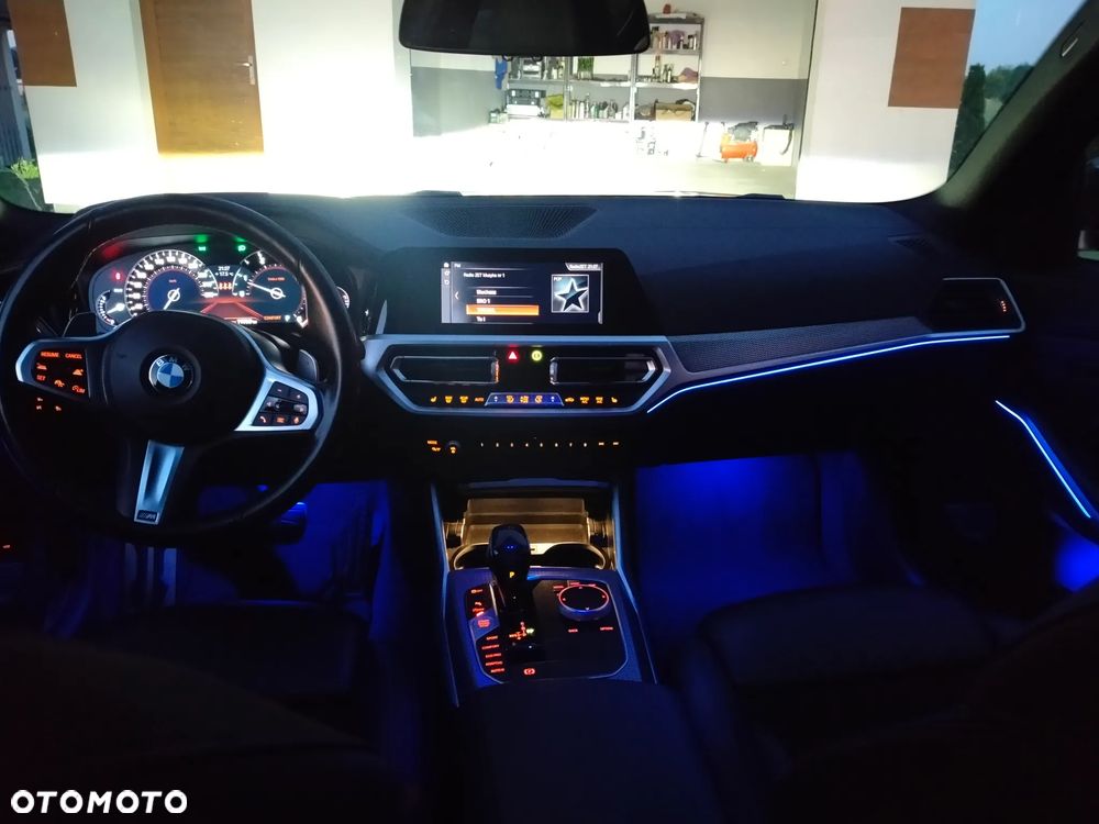 BMW Seria 3 320d M Sport Shadow - 22