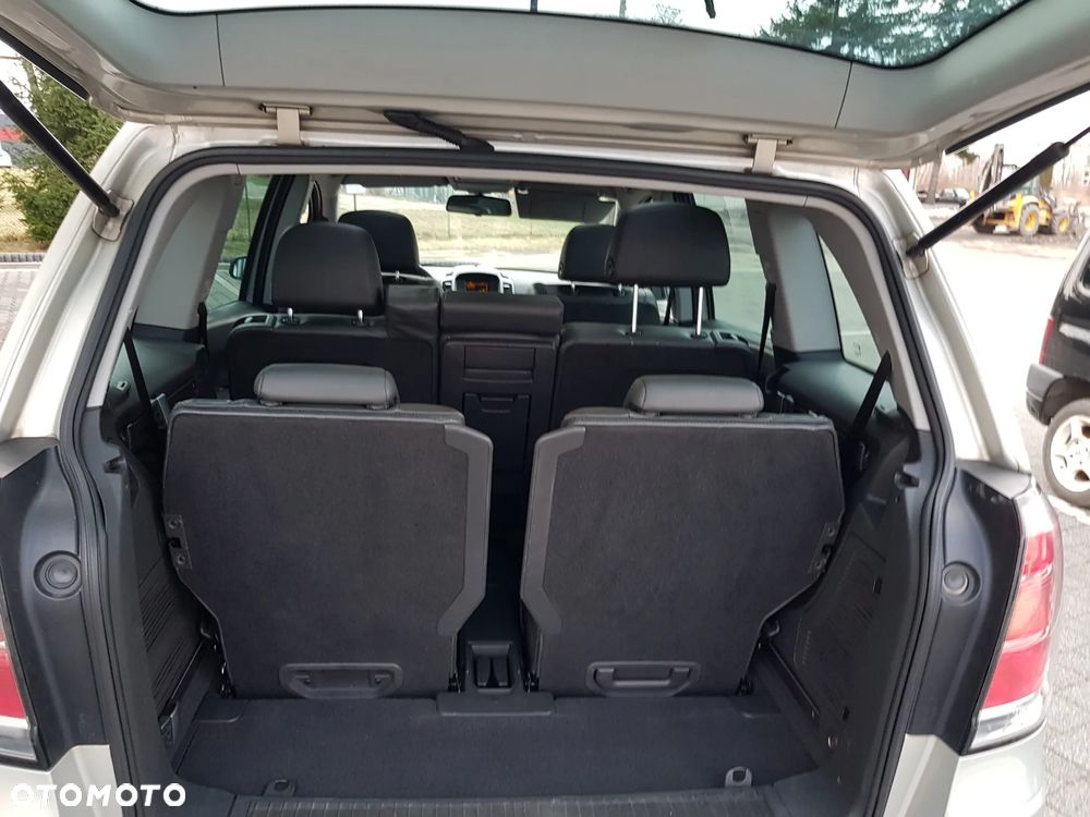 Opel Zafira 2.2 Cosmo - 18