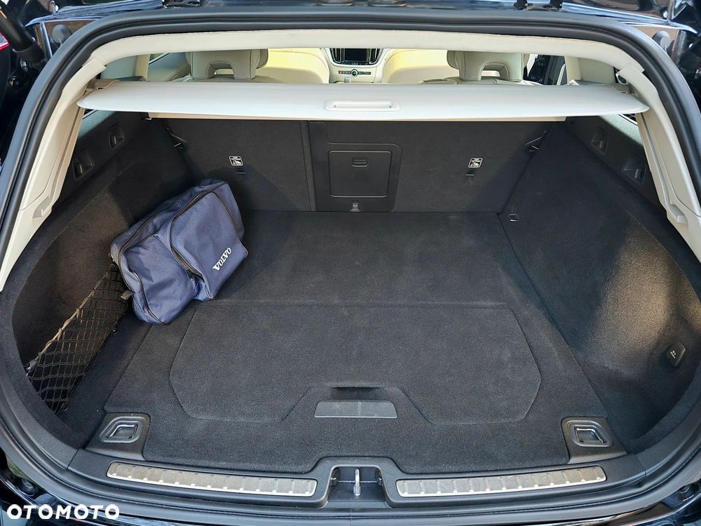 Volvo V60 B4 D Momentum Pro - 12