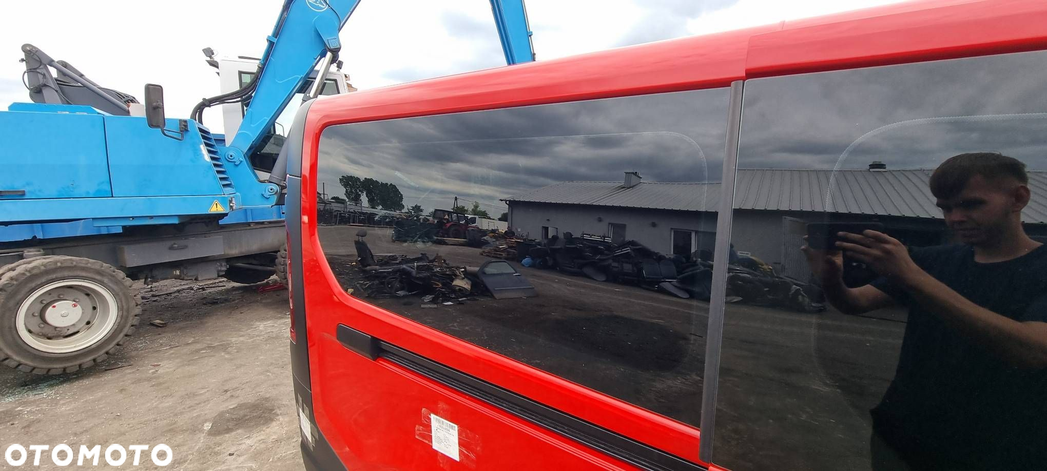ĆWIARTKA BŁOTNIK PRAWY TYŁ RENAULT TRAFIC III 2022 - 2