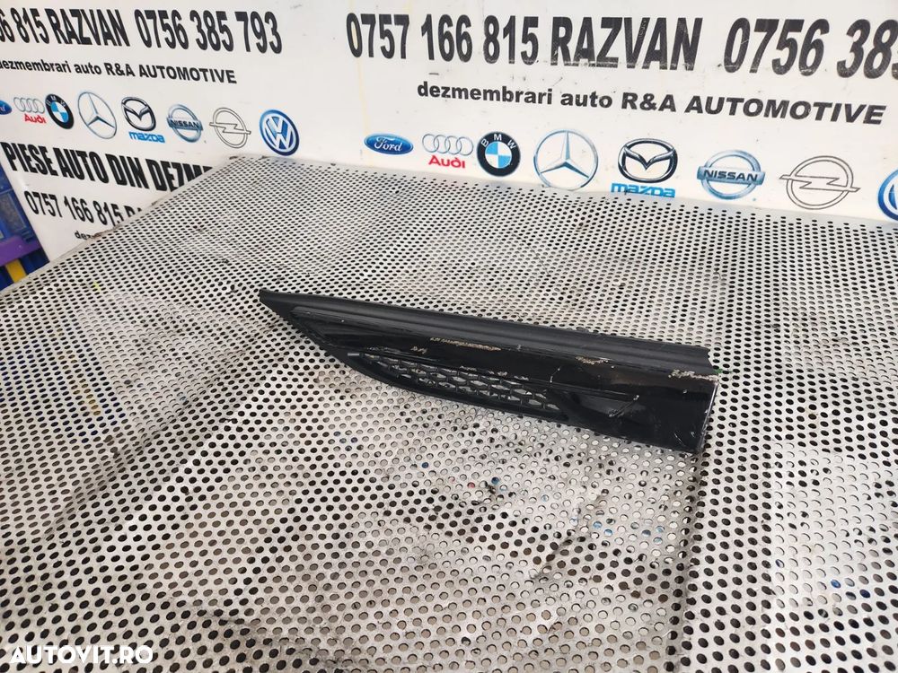 Ornament Grila Aripa Stanga Fata Range Rover Evoque L538 Cod BJ32-280B11-ABW - Dezmembrari Arad - 3