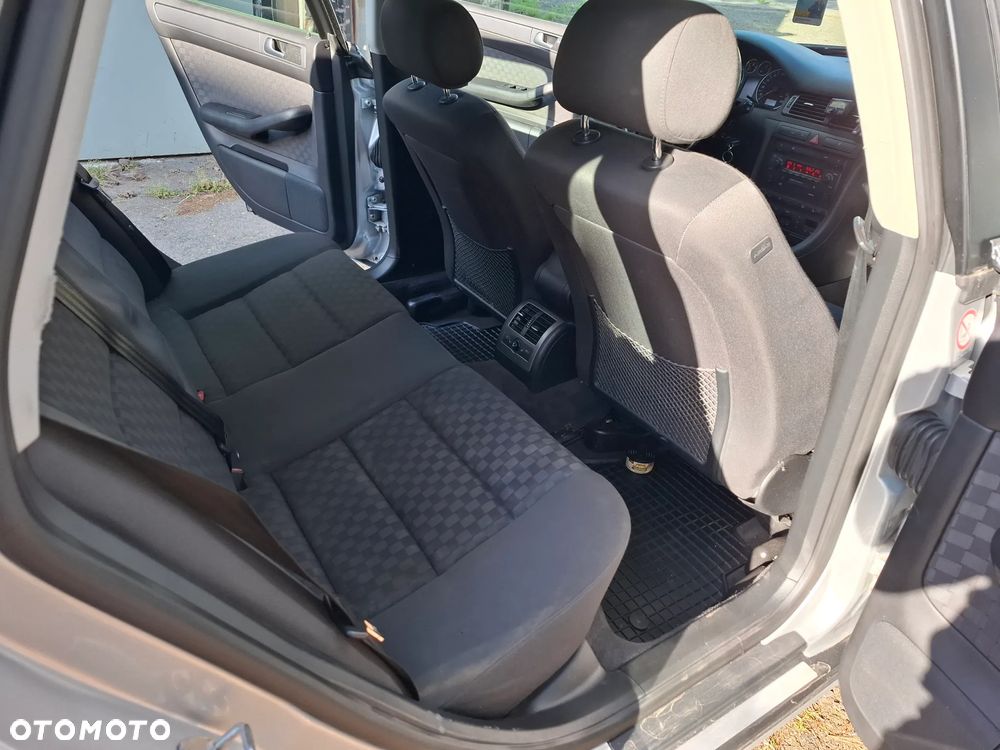 Audi A6 Avant 2.5 TDI - 14