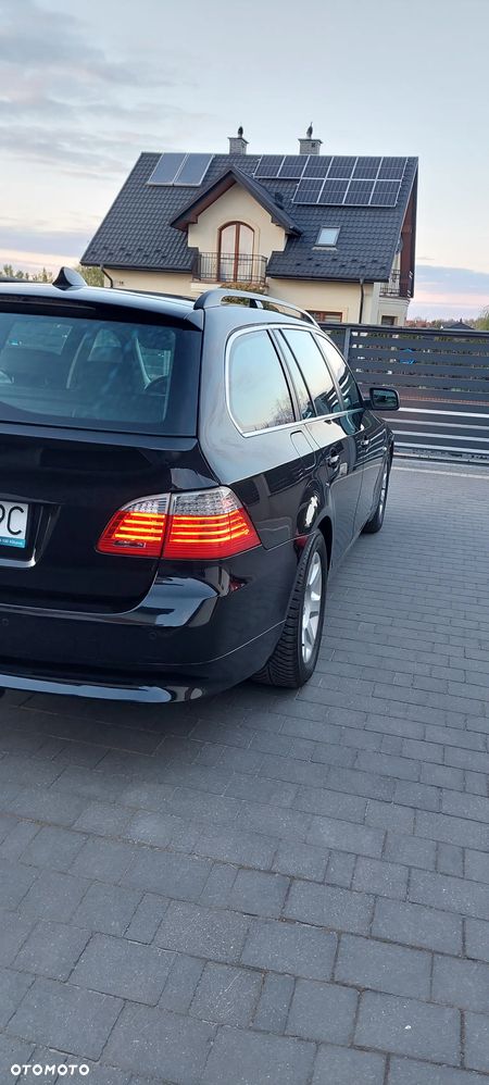 BMW Seria 5 525d - 31