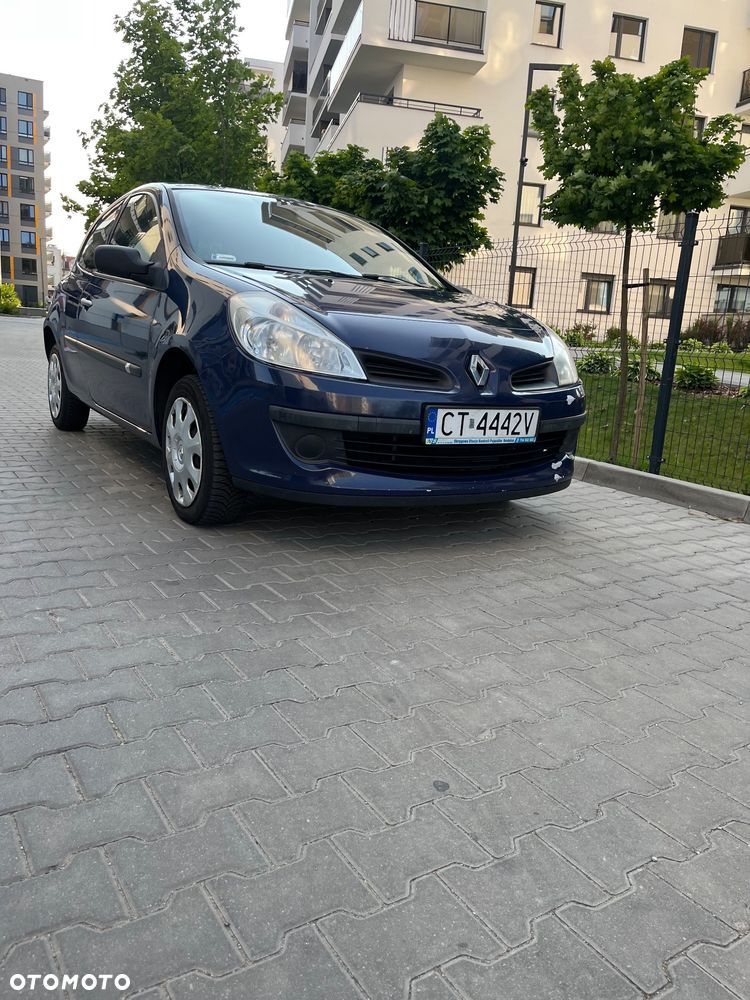 Renault Clio - 2
