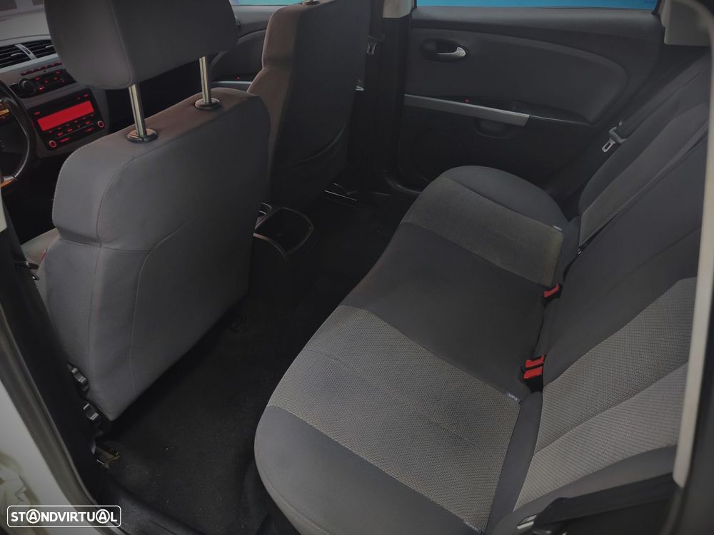 SEAT Leon 1.6 TDI DPF E-Ecomotive Style - 8