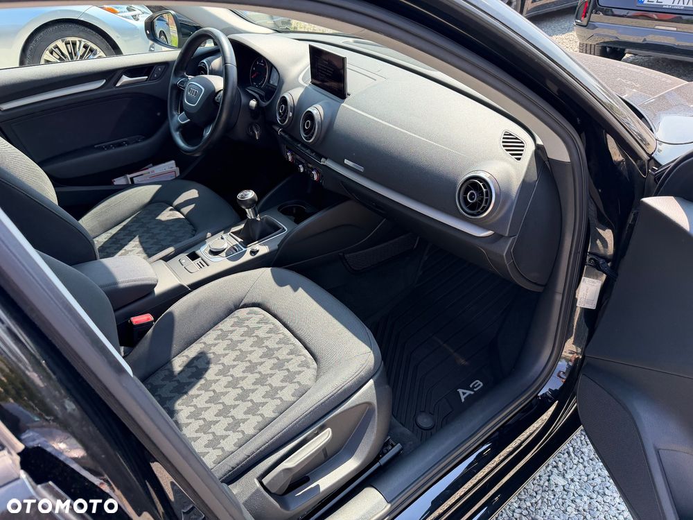 Audi A3 Sportback 1.6 TDI (clean diesel) Attraction - 24