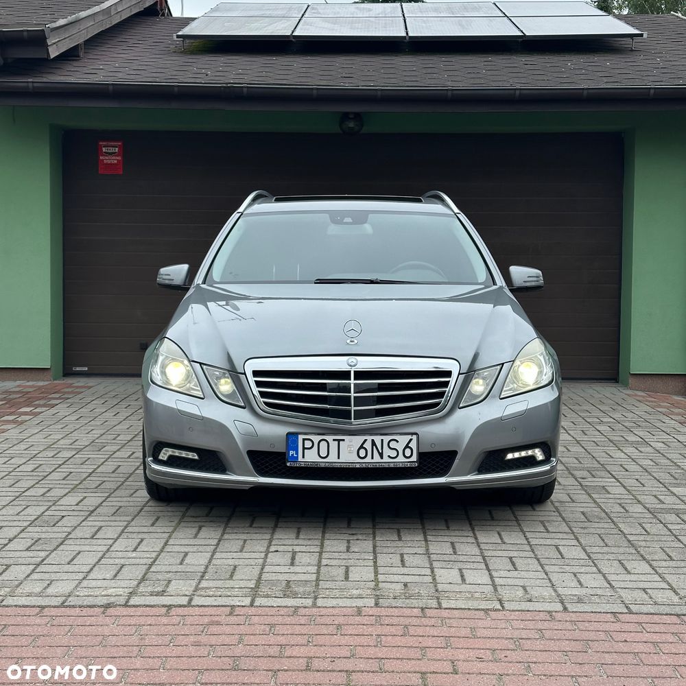 Mercedes-Benz Klasa E 350 CDI DPF BlueEFFICIENCY 7G-TRONIC Elegance - 2