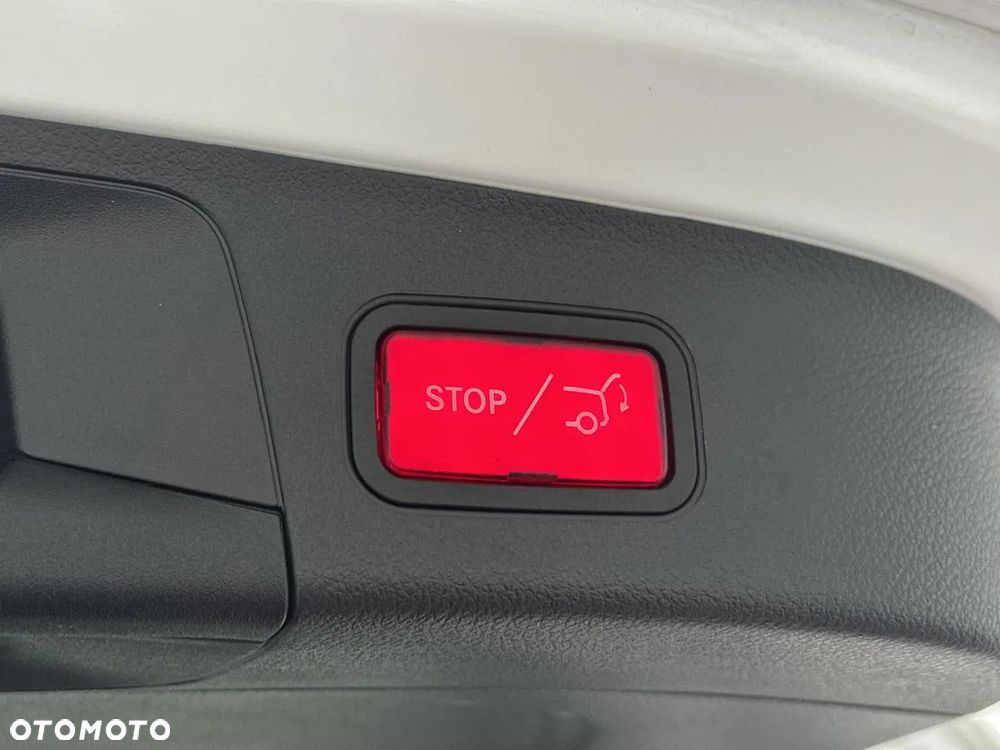 Mercedes-Benz GLA 180 d Business Edition - 24