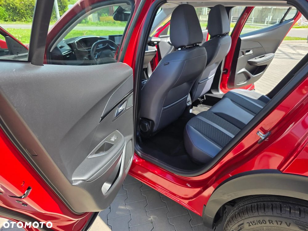 Peugeot 2008 PureTech 130 GT Pack - 25
