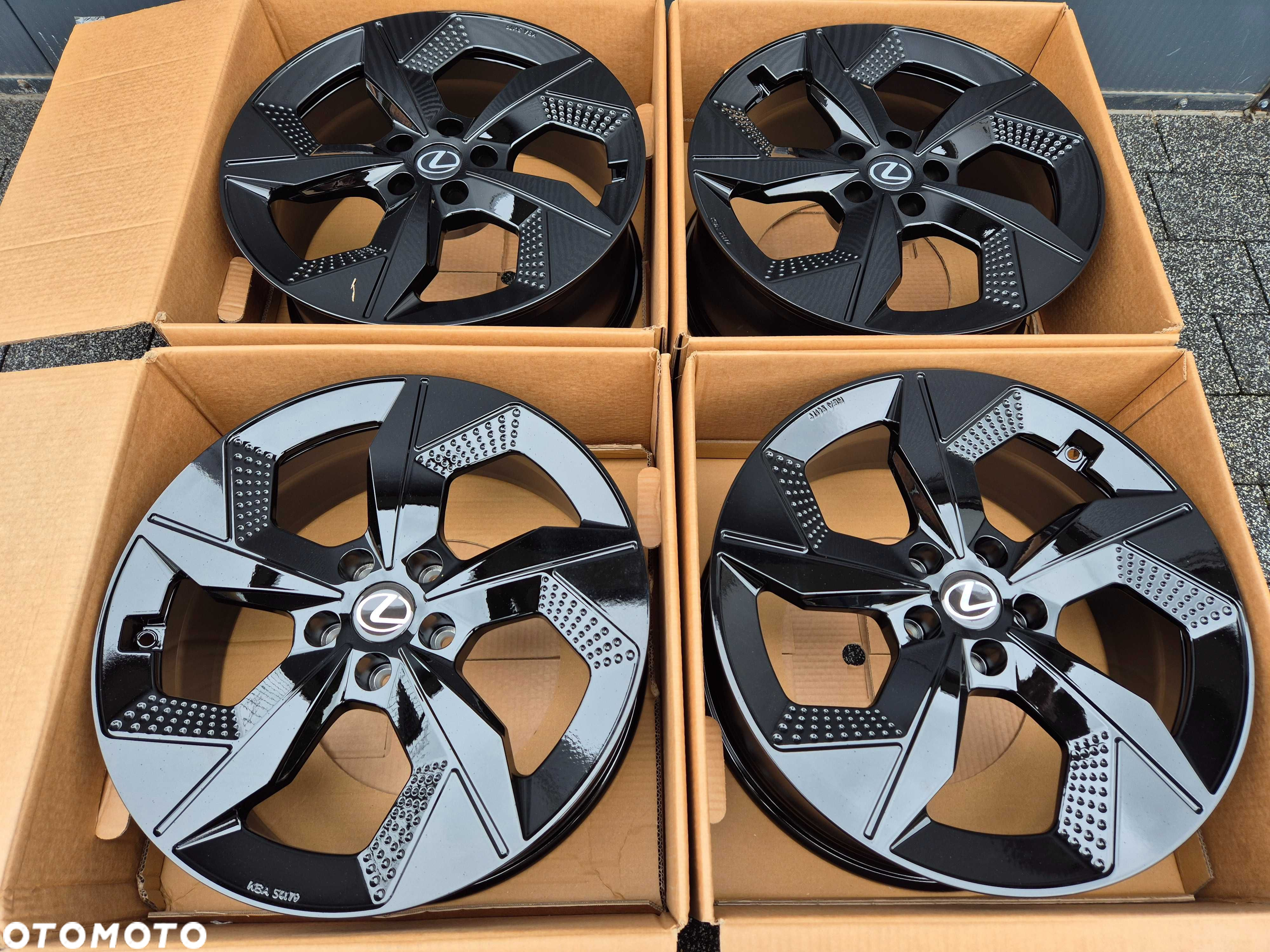 Felgi 19 LEXUS RX , UX NX , ES GS IS RC LS 5x114,3 - 4