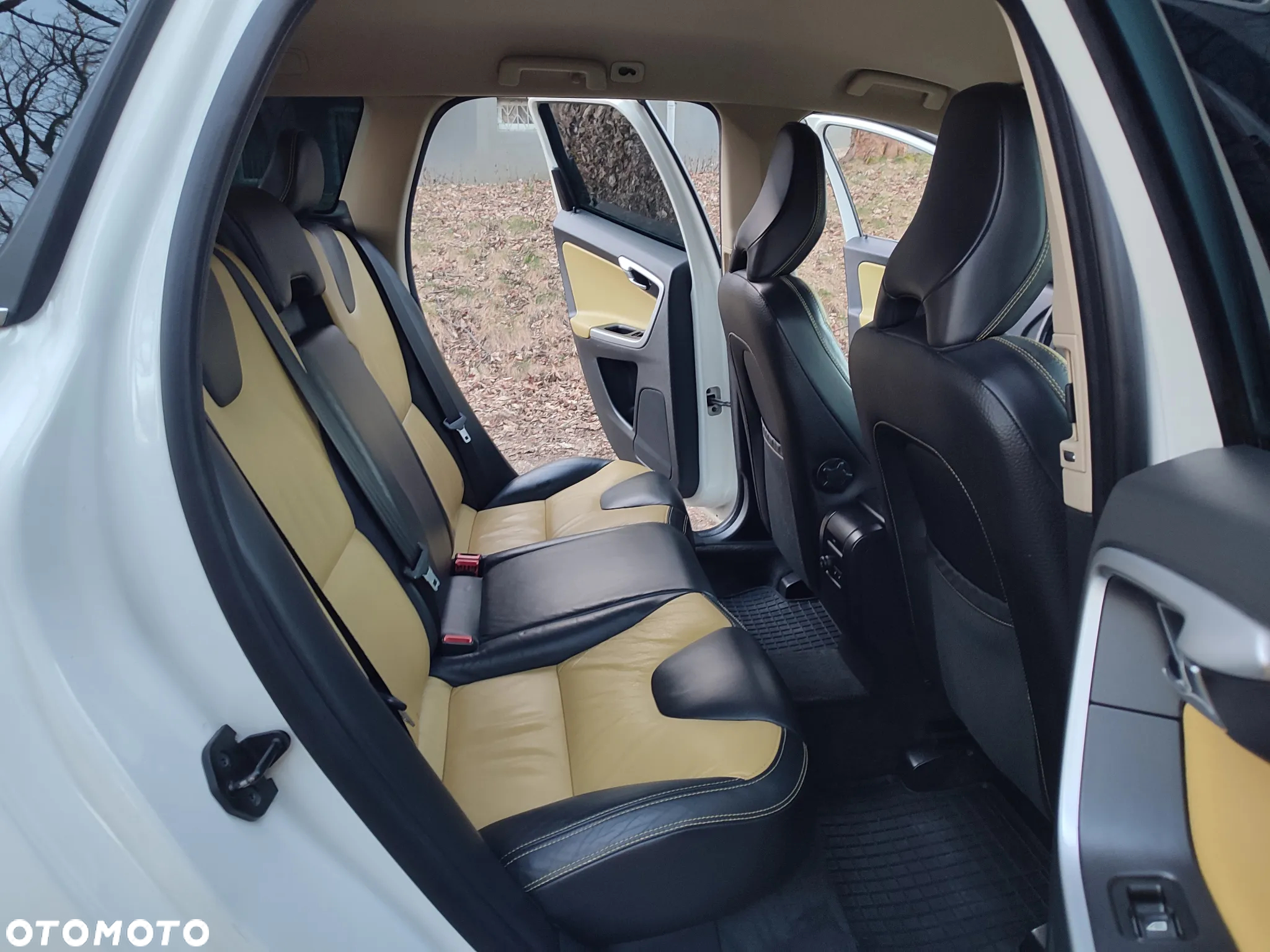 Volvo XC 60 2.4D AWD Summum - 27