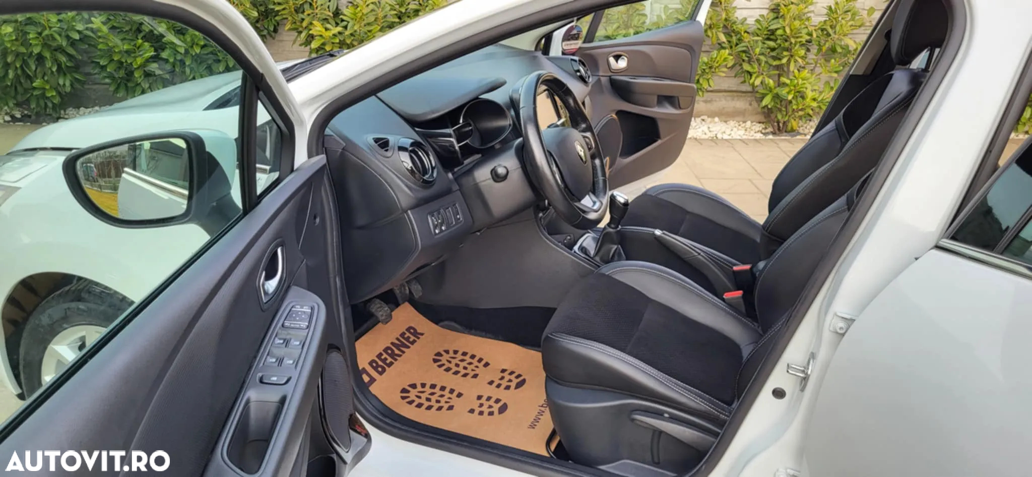 Renault Clio - 18