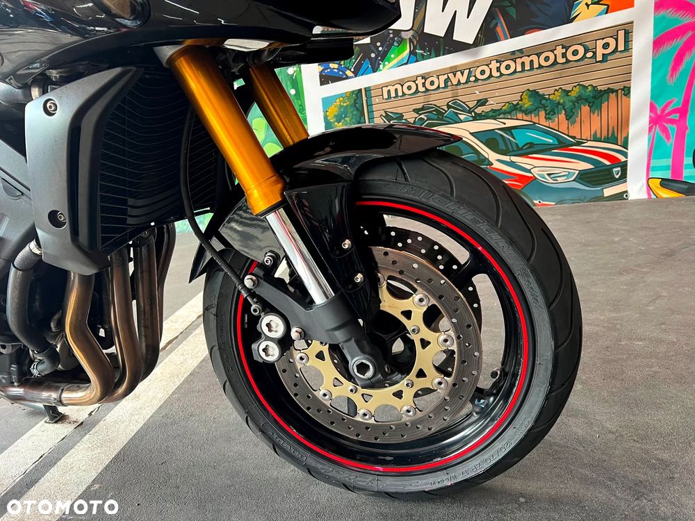 Yamaha FZ - 12