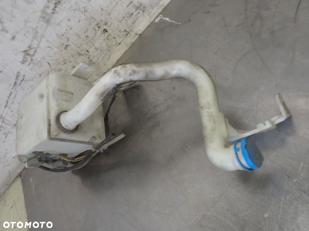 ZBIORNICZEK SPRYSKIWACZY SUZUKI SWIFT IV 1.3 LIFT - 1