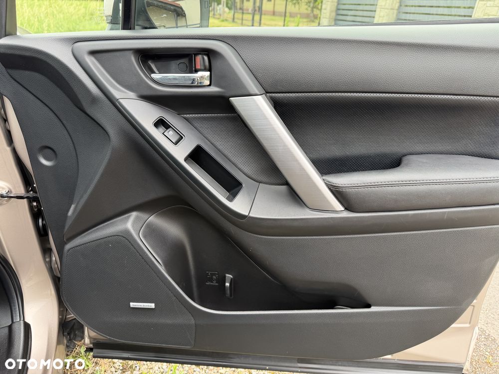Subaru Forester 2.0XT Platinum Lineartronic - 6