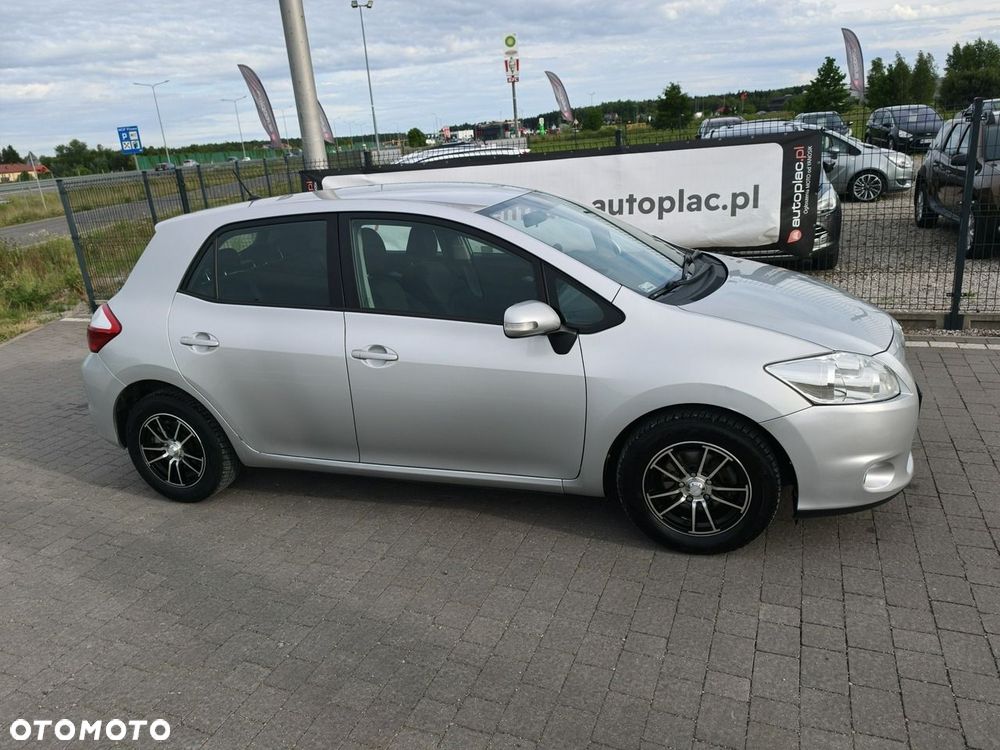 Toyota Auris - 10