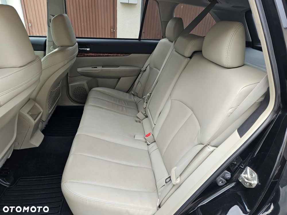 Subaru Outback - 23