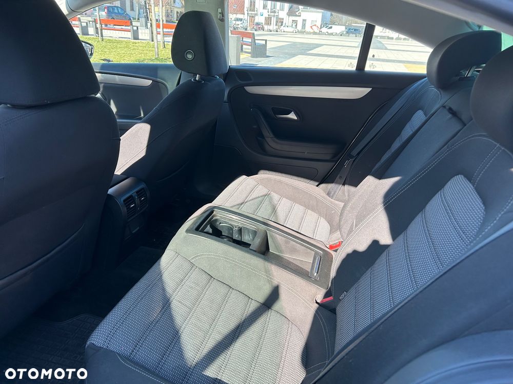 Volkswagen Passat 2.0 TDI DPF 4Mot Sportline - 12