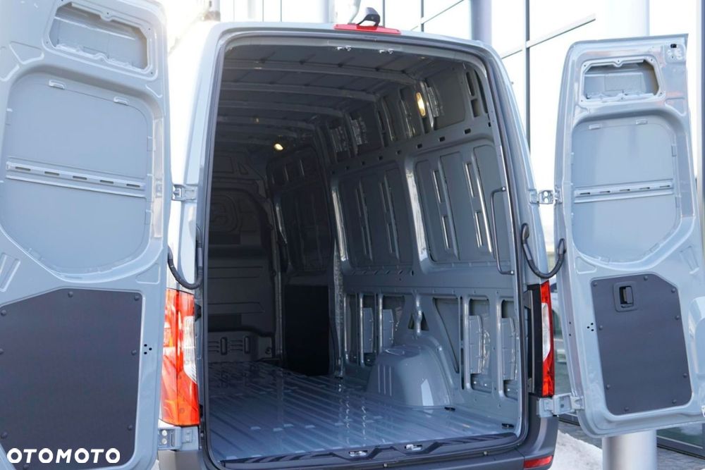 Mercedes-Benz Sprinter - 7