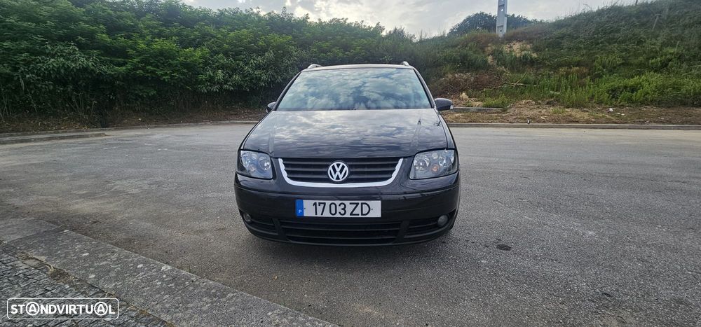 VW Touran 2.0 TDI Highline 7L - 33