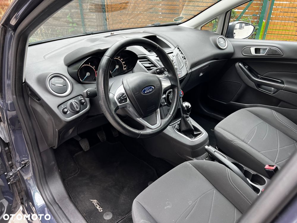 Ford Fiesta - 17