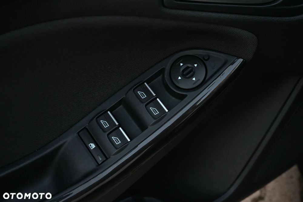 Ford Focus 1.5 EcoBoost Titanium - 33
