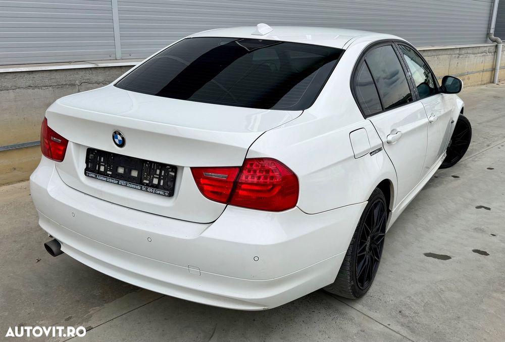 BMW Seria 3 320d DPF Aut. - 15