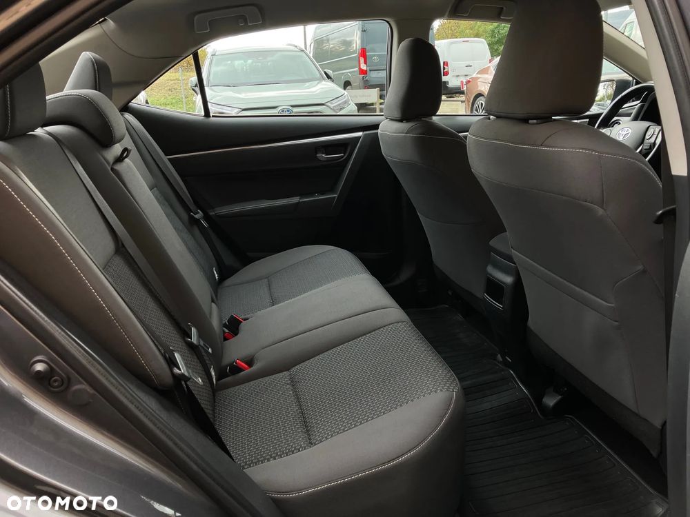 Toyota Corolla 1.6 Comfort - 16