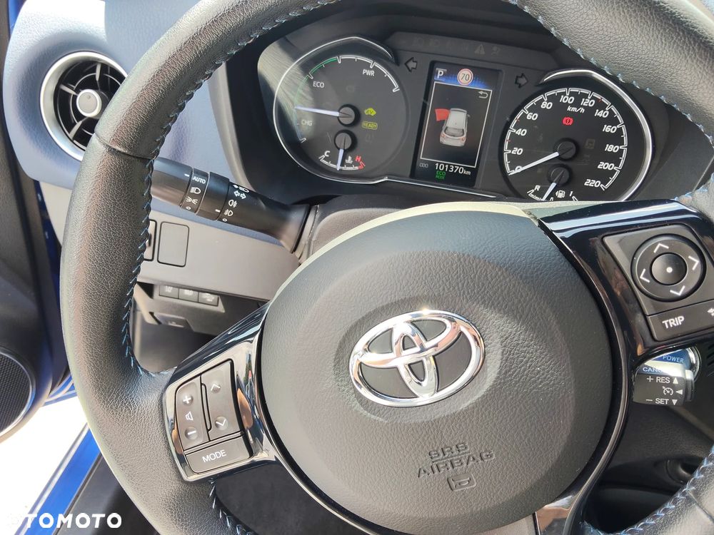 Toyota Yaris Hybrid 100 Premium - 16