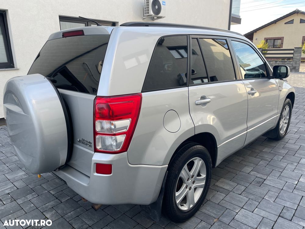 Suzuki Grand Vitara 1.9 DDiS Comfort DPF - 5
