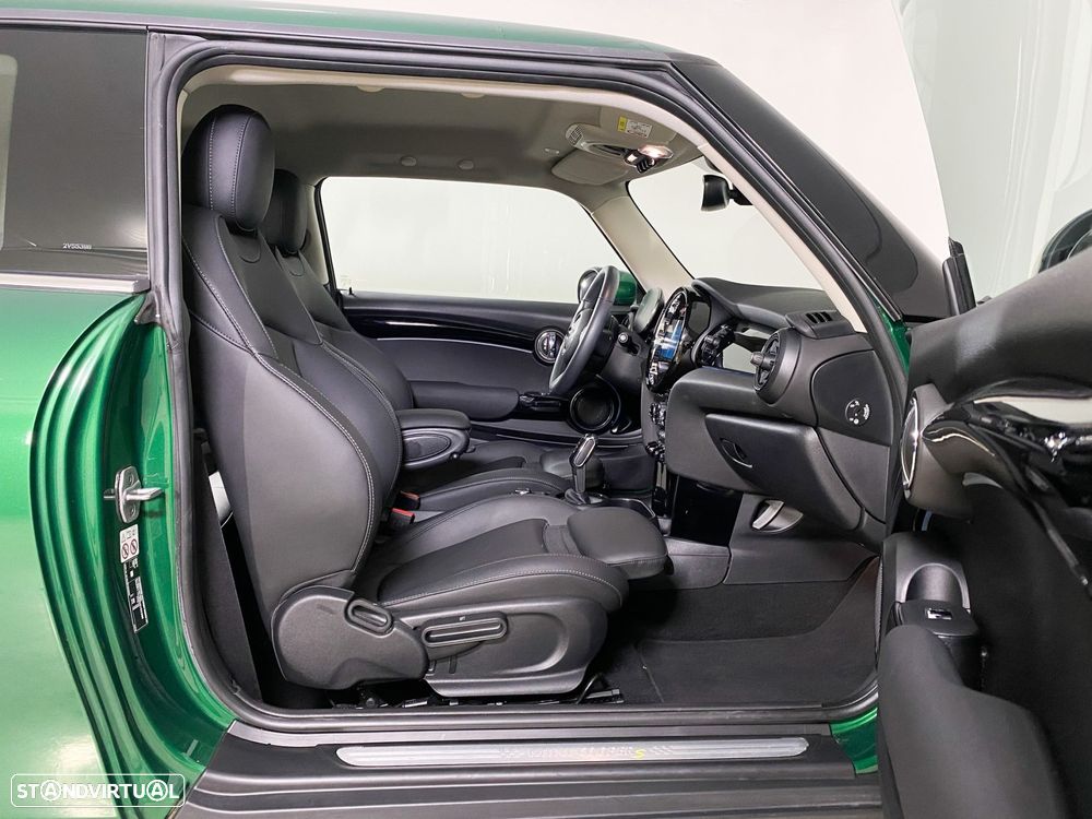 MINI 3 Portas Cooper SE Essential - 17