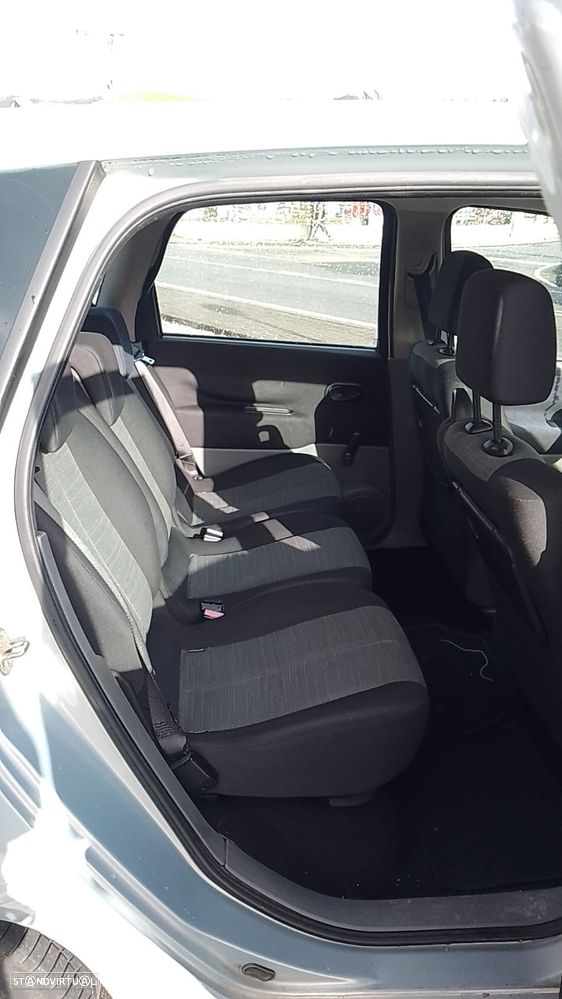 Renault Scénic - 10