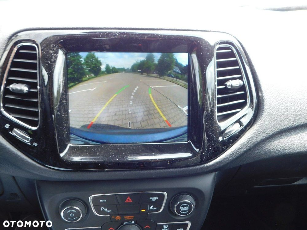 Jeep Compass - 11