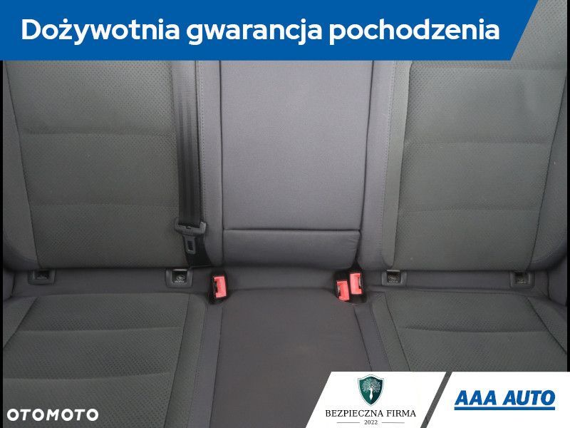 Volkswagen Golf - 11