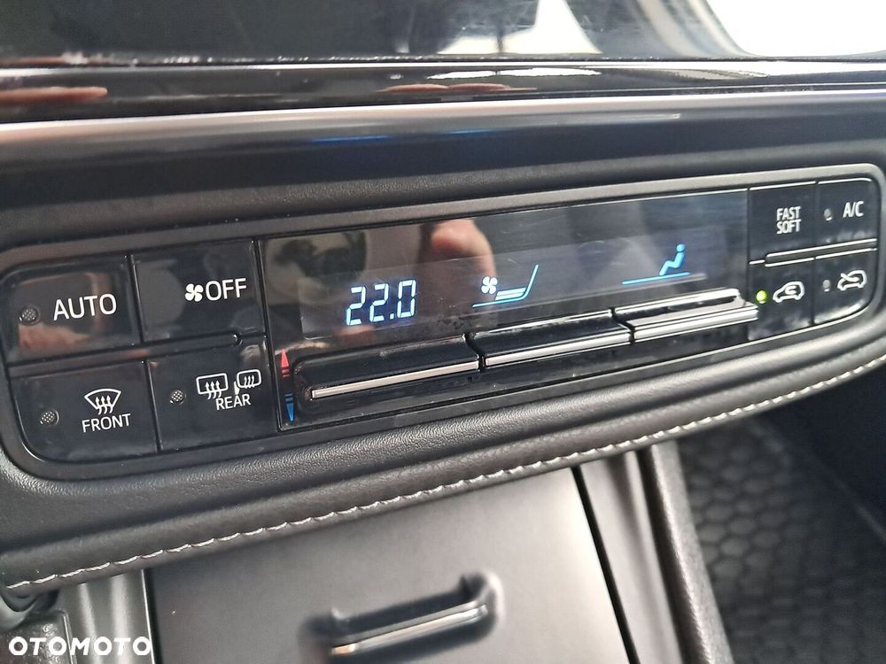 Toyota Auris 1.4 D-4D Premium - 23