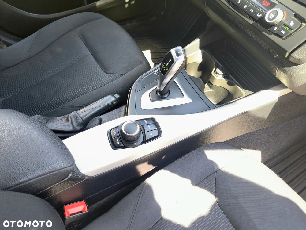 BMW Seria 1 - 15
