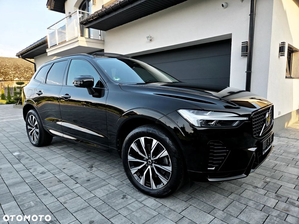 Volvo XC 60 B4 D AWD Plus Dark - 4