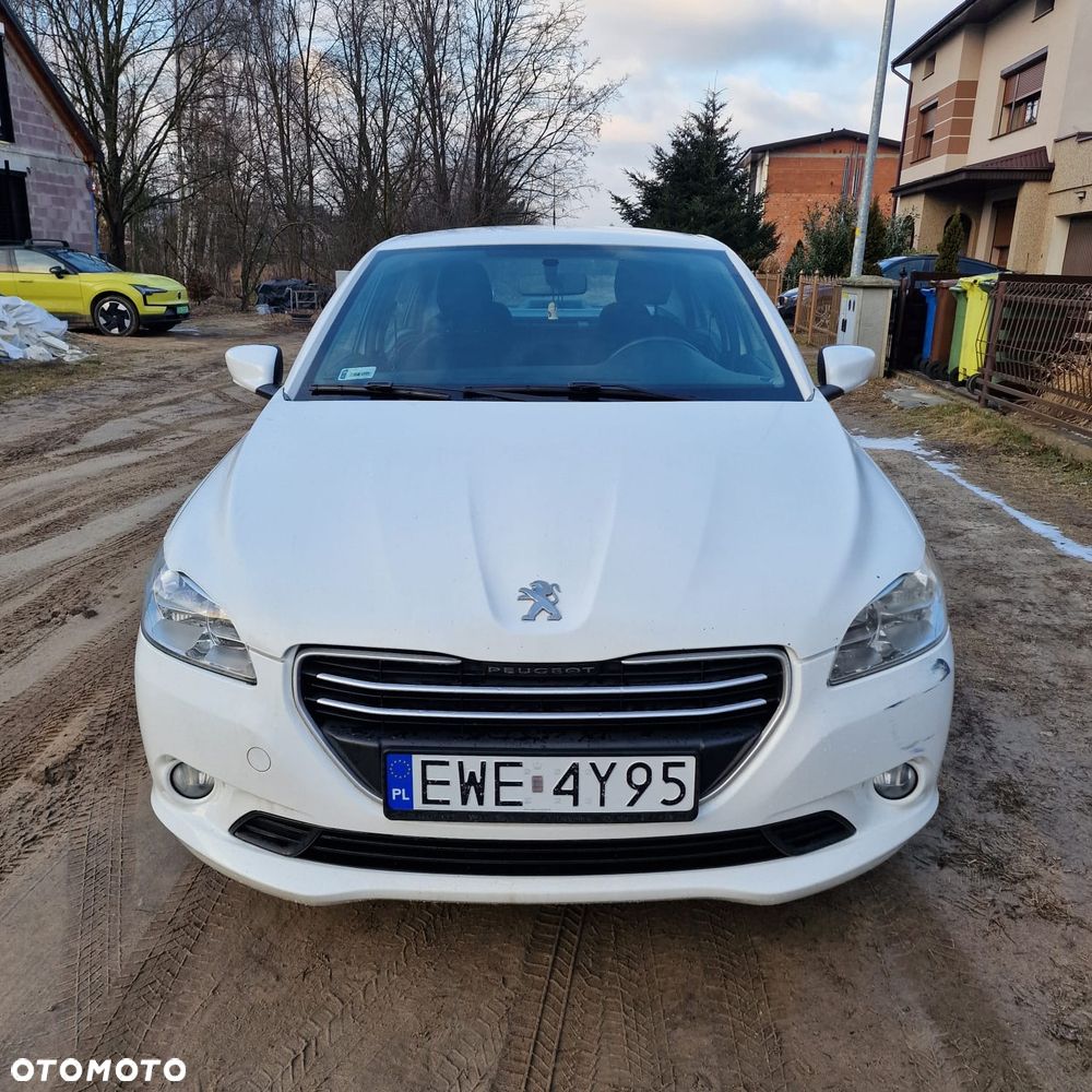 Peugeot 301 1.2 Pure Tech Access - 1