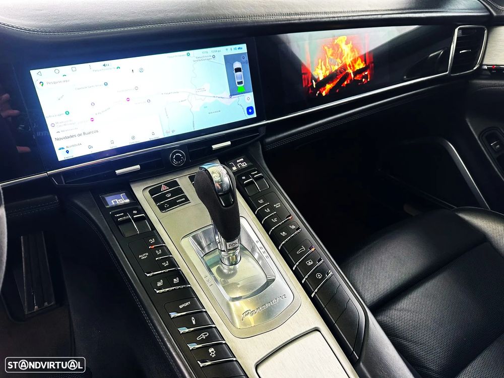 Porsche Panamera Turbo PDK - 19