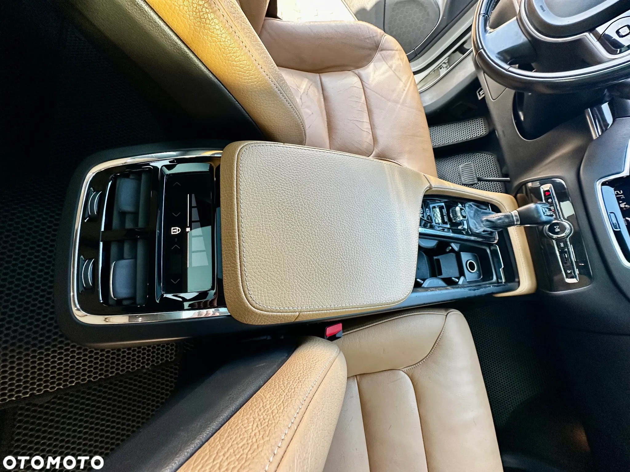 Volvo XC 90 T5 AWD Inscription 7os - 16