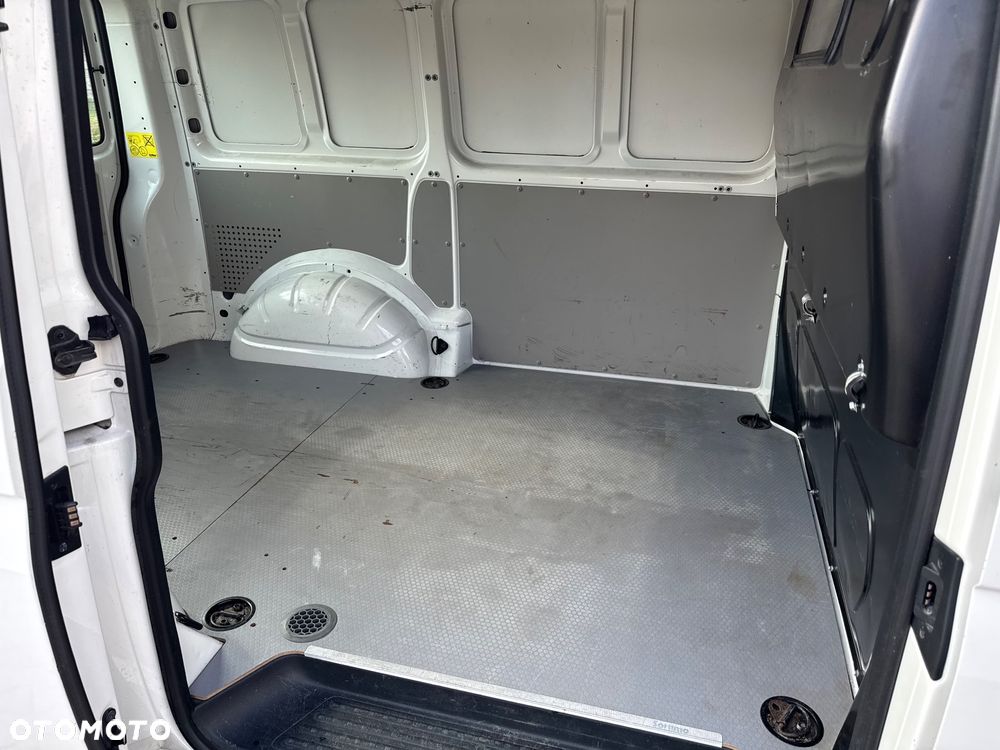 Volkswagen Transporter L1H1 - 16
