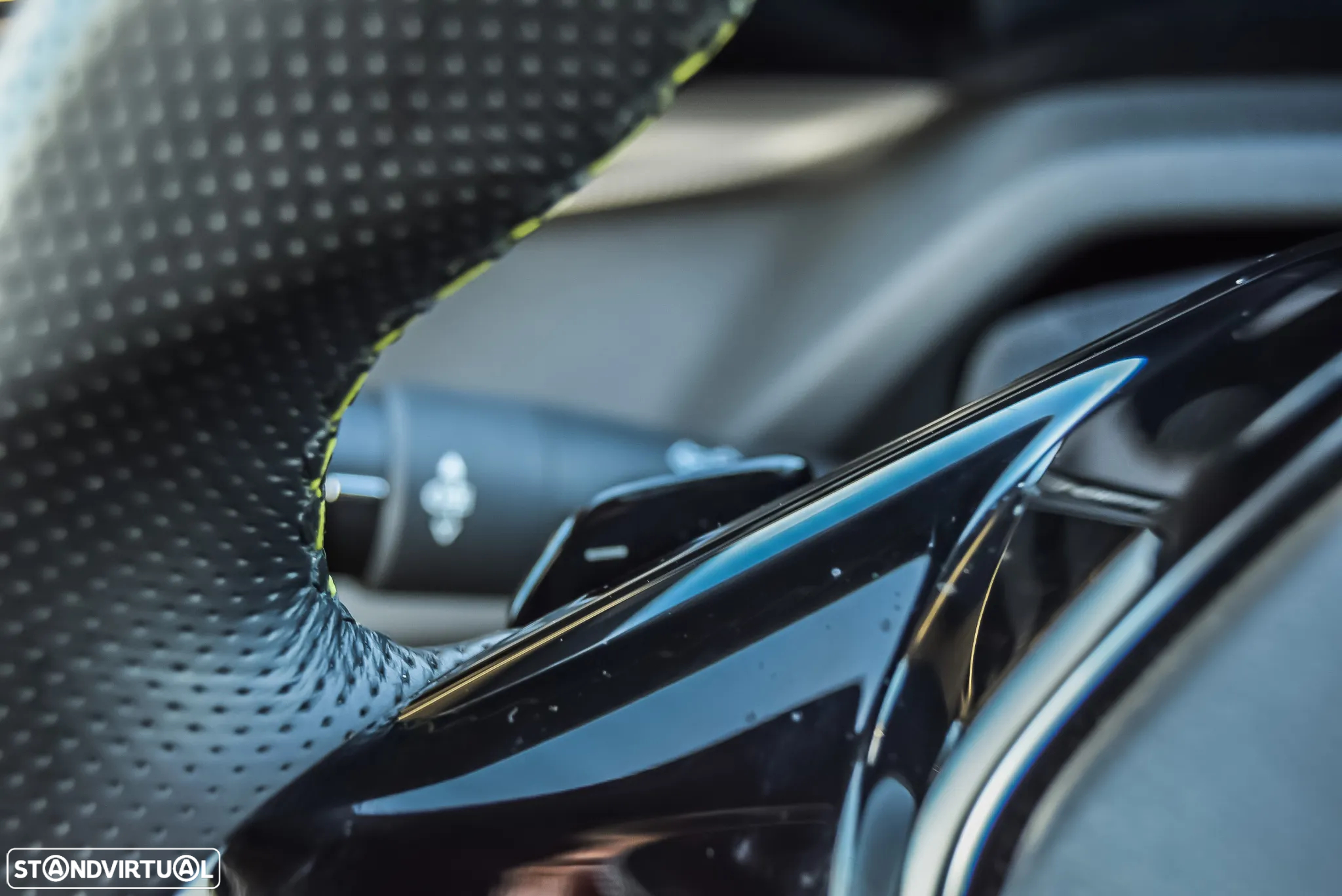 Peugeot 408 1.6 Hybrid GT e-EAT8 - 30