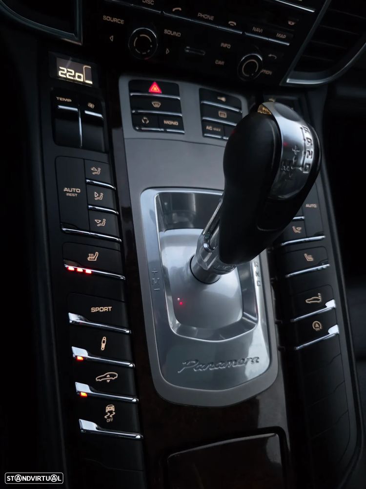 Porsche Panamera 4S PDK - 19