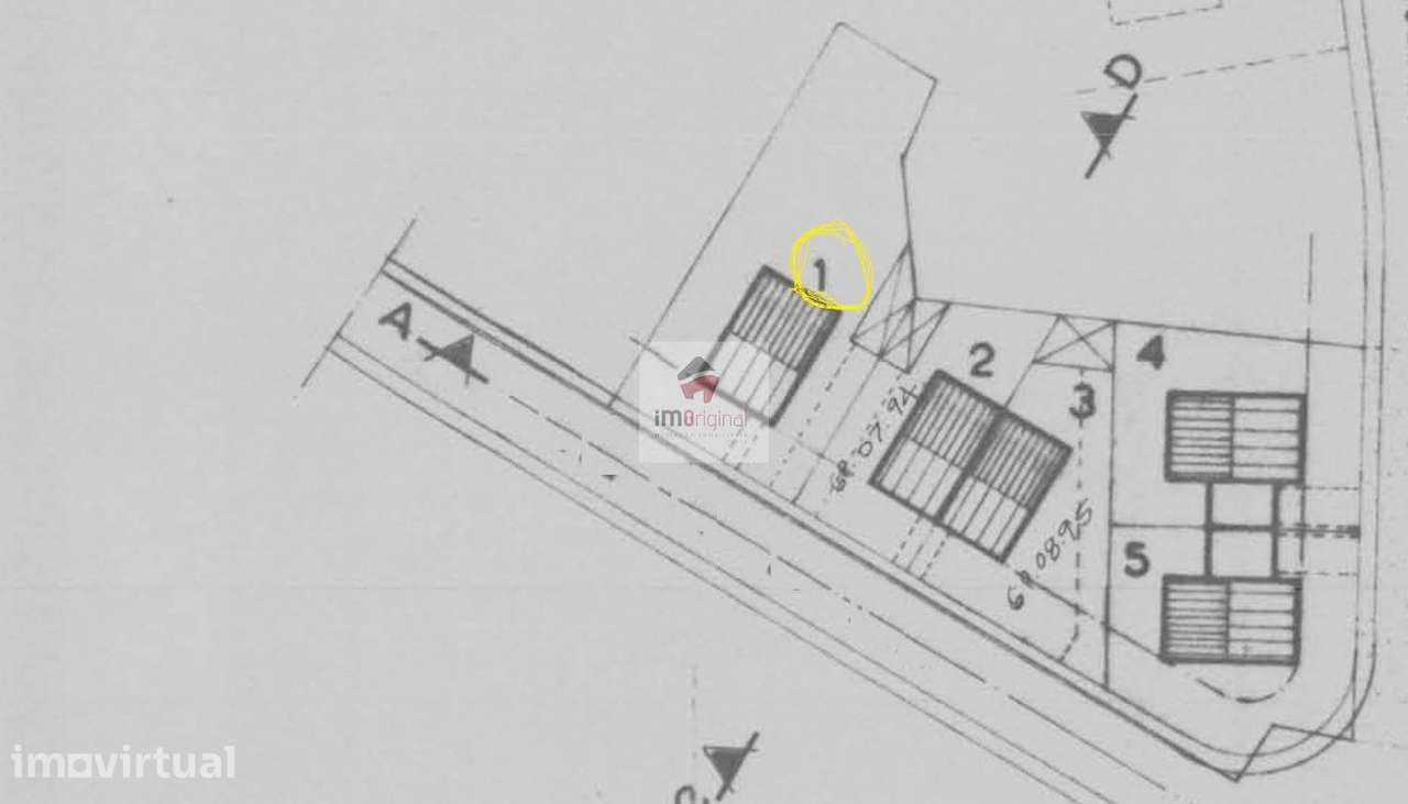 Lote com 600 m2 para moradia 4 frentes, a 6 min. da praia - Grande imagem: 2/17
